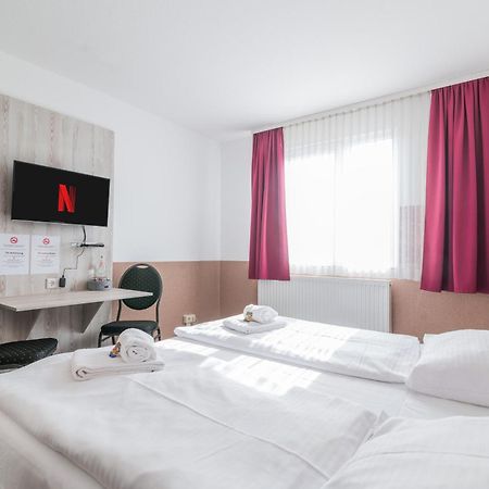 Hotel Cafe Galerie - Smart Tv - Free Parking Гарбсен Экстерьер фото